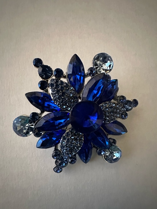 Jewelry - Blue Crystal Flower Brooch - Women Jewelry